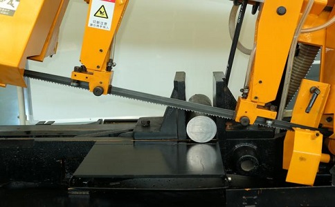 海珠数控带锯床自动送料精度会出现偏差吗？